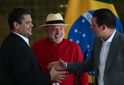 Com apoio de Motta, fim da escala 6x1 tramitou rapidamente na Câmara -  (crédito: Fabio Rodrigues Pozzebom/Agência Brasil) -Com apoio de Motta, fim da escala 6x1 tramitou rapidamente na Câmara -  (crédito: Fabio Rodrigues Pozzebom/Agência Brasil)