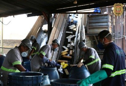 Pol&iacute;cia Civil (PCDF) incinera de mais de 5,5 toneladas de drogas