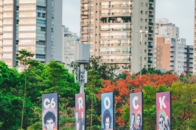 Plateia do festival C6 no Rock