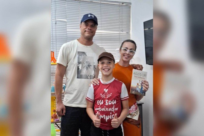Na imagem, a família Moraes  -  (crédito: Reprodução/Instagram)