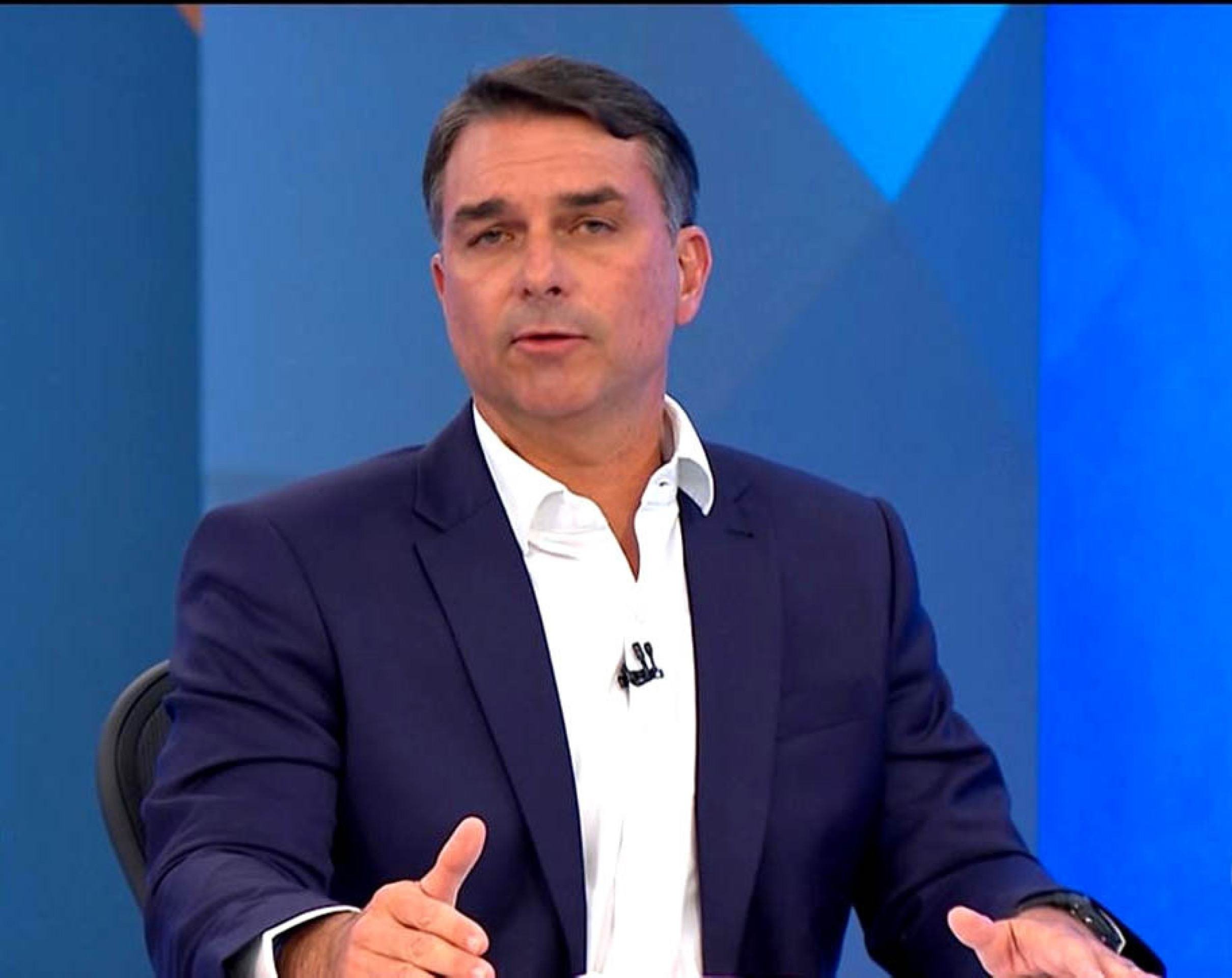 Flávio: "tesouraço" virá de diminuição de ministérios e venda de imóveis da União