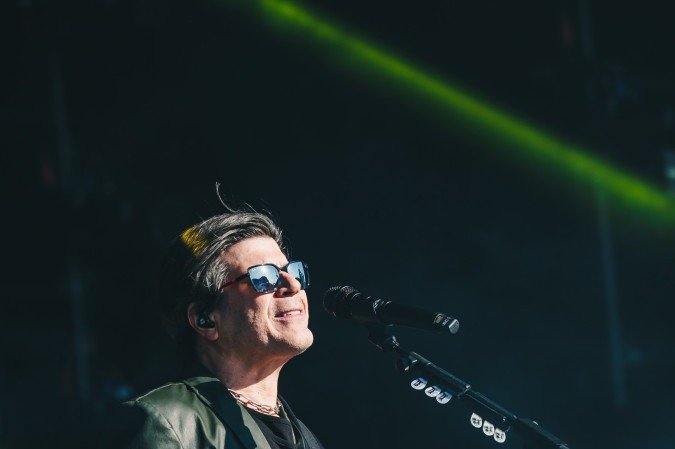 Paulo Ricardo revisitando 
"R&aacute;dio Pirata Ao Vivo" 
no C6 no Rock