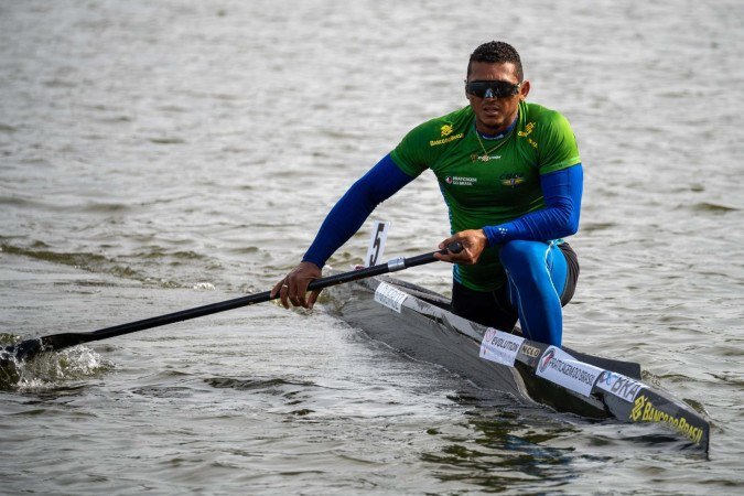 Isaquias Queiroz avança na semifinal C1 500m nesta sexta-feira em Poznan, na Polônia - (crédito: Fabio Canhete/CBCa) Isaquias Queiroz avança na semifinal C1 500m nesta sexta-feira em Poznan, na Polônia - (crédito: Fabio Canhete/CBCa)