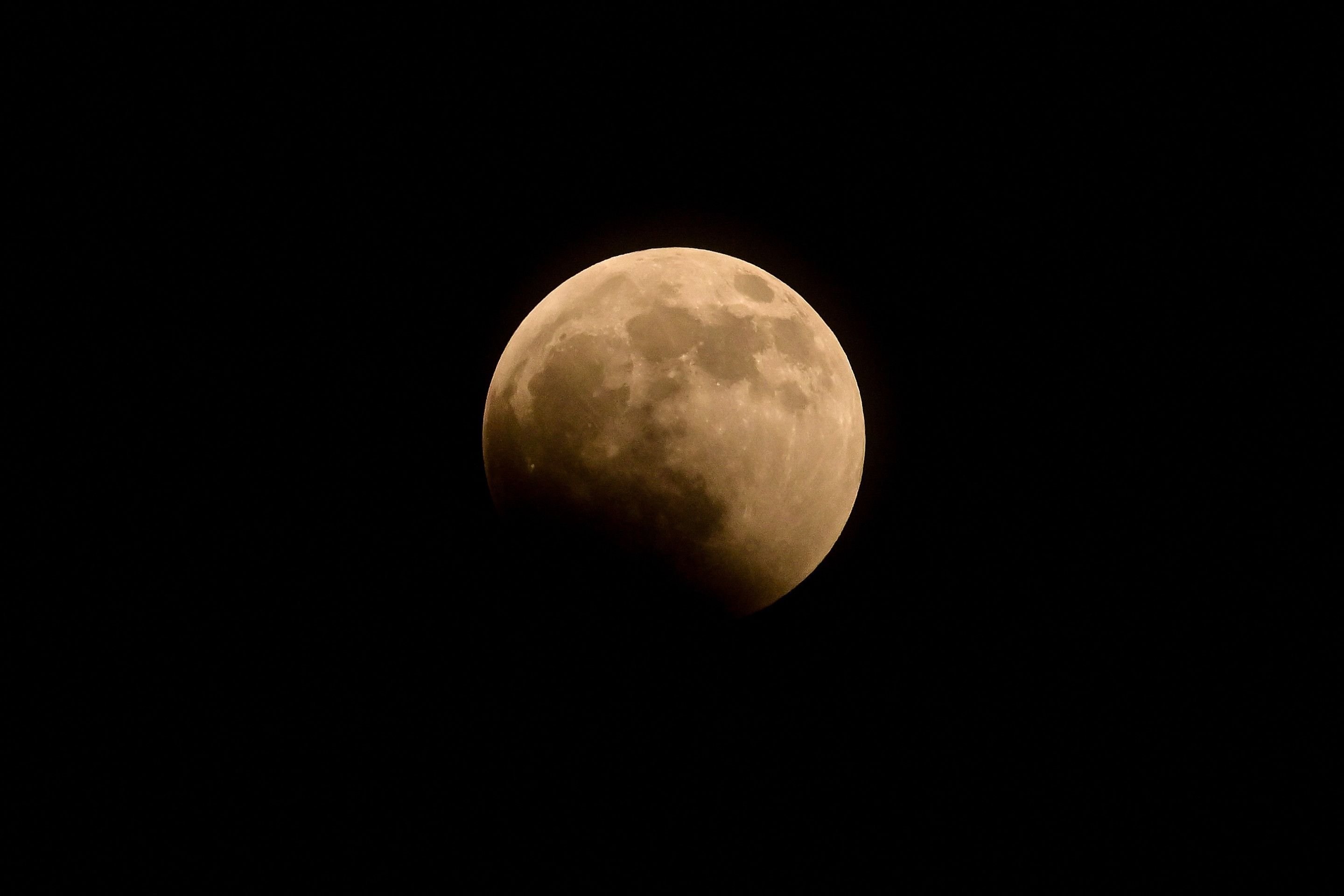  Eclipse Lunar parcial visto de Cidade do Panam&aacute; no dia 27 de agosto de 2026       