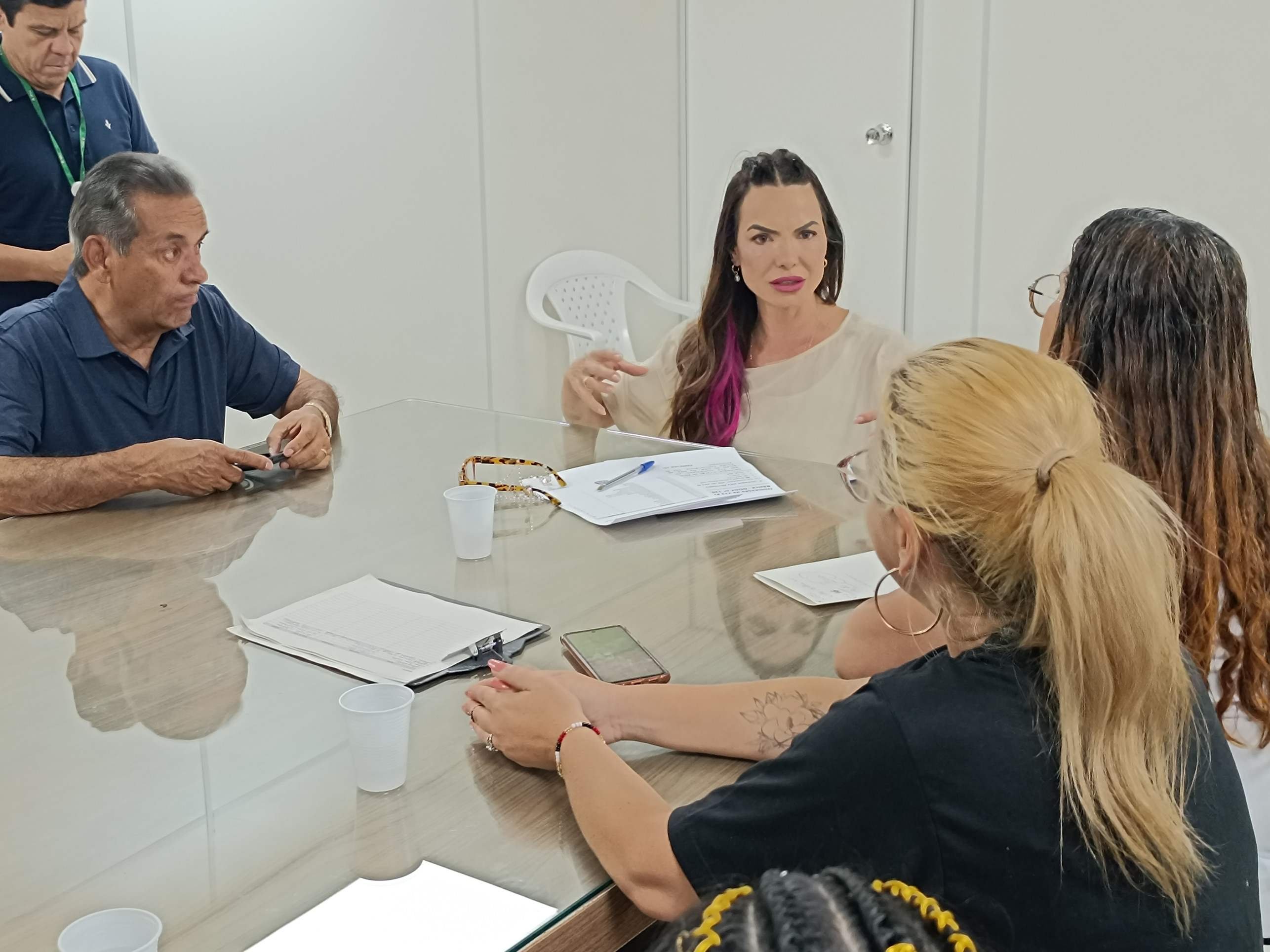 Paula Belmonte defende convocação de professores aprovados no DF