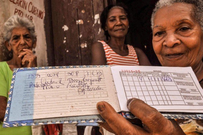 Os mercados estatais cubanos, onde anos atrás a população tinha acesso a alimentos, hoje estão desabastecidos - (crédito: Getty Images) Os mercados estatais cubanos, onde anos atrás a população tinha acesso a alimentos, hoje estão desabastecidos - (crédito: Getty Images)