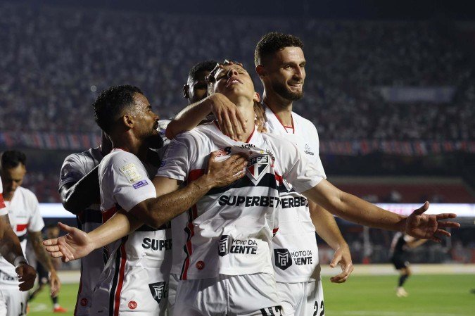 Autor do segundo gol, o atacante Gustavo Santana, de 20 anos, lavou a alma do torcedor tricolor - (crédito: Rubens Chiri/São Paulo FC) Autor do segundo gol, o atacante Gustavo Santana, de 20 anos, lavou a alma do torcedor tricolor - (crédito: Rubens Chiri/São Paulo FC)