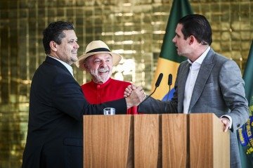 Na quarta-feira passada, o petista recebeu Alcolumbre e Motta para um almoço no Palácio da Alvorada para discutir as pautas do esforço - (crédito: Pedro Gontijo/Senado Federal) Na quarta-feira passada, o petista recebeu Alcolumbre e Motta para um almoço no Palácio da Alvorada para discutir as pautas do esforço - (crédito: Pedro Gontijo/Senado Federal)