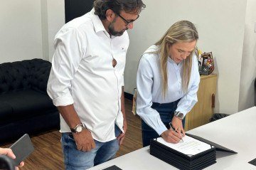 Governadora assinou ordens de serviço para ações de zeladoria -  (crédito: Mila Ferreira/CB/DA Press)