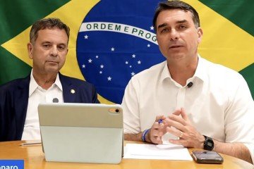Rog&eacute;rio Marinho e Fl&aacute;vio Bolsonaro: campanha  discute desafios e a redu&ccedil;&atilde;o de apoio no Sudeste -  (crédito: Reprodu&ccedil;&atilde;o/ YouTube)
