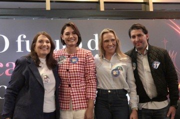 Celina Leão e Michelle Bolsonaro participam de encontros com empresários, juristas e setor da beleza no DF -  (crédito: Vinicius Saiki/Divulgação)