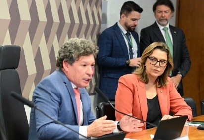 Lopes preside a comissão: 'Se tiver pedido de vista, eu posso conceder vista de uma até 24 horas' -  (crédito: Edilson Rodrigues/Ag..ncia Senado     )