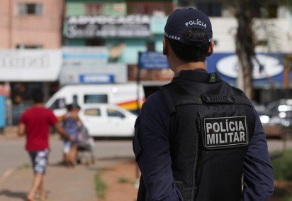 Após os cuidados no local, o jovem foi transferido e permanece internado em uma Unidade de Terapia Intensiva (UTI) -  (crédito: Tânia Rêgo/Agência Brasil) -Após os cuidados no local, o jovem foi transferido e permanece internado em uma Unidade de Terapia Intensiva (UTI) -  (crédito: Tânia Rêgo/Agência Brasil)