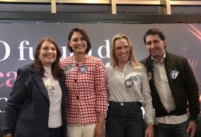 Celina Leão e Michelle Bolsonaro participam de encontros com empresários, juristas e setor da beleza no DF -  (crédito: Vinicius Saiki/Divulgação) -Celina Leão e Michelle Bolsonaro participam de encontros com empresários, juristas e setor da beleza no DF -  (crédito: Vinicius Saiki/Divulgação)