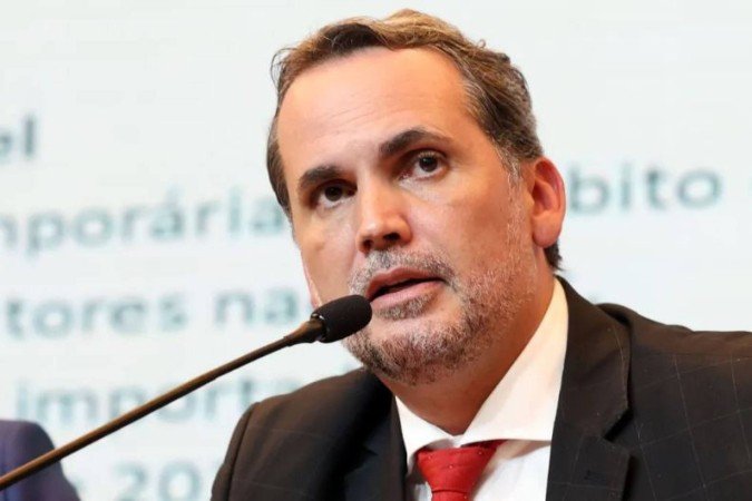 O ministro do Planejamento e Orçamento, Bruno Moretti, avaliou que o cumprimento da meta é O ministro do Planejamento e Orçamento, Bruno Moretti, avaliou que o cumprimento da meta é