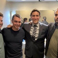 A cinebiografia sobre Jair Bolsonaro teve orçamentos e aportes milionários investigados pela Polícia Federal -  (crédito: Reprodução/Redes sociais)