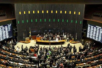 Estremecida desde abril, relação entre Lula e Alcolumbre voltou ao compasso recentemente, com elogios do presdiente da Câmara e apoio do PT no Amapá - (crédito: Sergio Lima / AFP via Getty Images) Estremecida desde abril, relação entre Lula e Alcolumbre voltou ao compasso recentemente, com elogios do presdiente da Câmara e apoio do PT no Amapá - (crédito: Sergio Lima / AFP via Getty Images)
