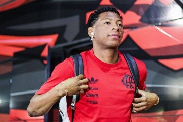 Gonzalo Plata foi reprovado nos exames m&eacute;dicos do D&iacute;namo de Moscou e retornar&aacute; ao Flamengo -  (crédito: Feed G&aacute;vea News)
