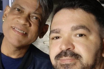 Marido de Rogério Valença lamenta morte do cantor, ex-vocalista da Calcinha Preta -  (crédito: Observatorio dos Famosos)
