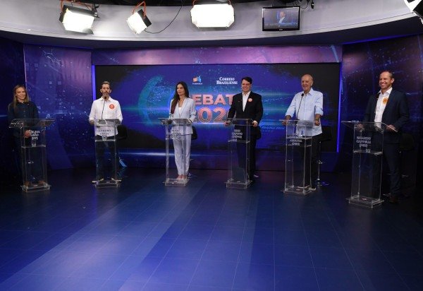  01.09.2026 Marcelo Ferreira CB/DA Press. Debate no Correio. Eleições 2026 para Governador. Celina Leão,Paula Belmonte,Leandro Grass, Ricardo Cappelli, Kiko Caputo e Arruda -  (crédito:  Marcelo Ferreira CB/DA Press)