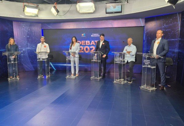 Candidatos ao GDF participam de debate no Correio Braziliense -  (crédito: Minervino Junior/CB/D.A.Press)