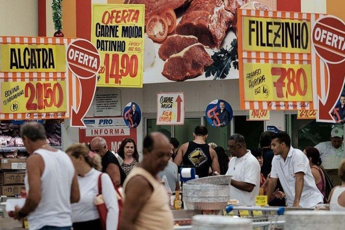 Indústria extrativa teve bom desempenho no 2º tri, impulsionado pelos preços do petróleo em alta, em meio aos conflitos no Oriente Médio - (crédito: AFP via Getty Images) Indústria extrativa teve bom desempenho no 2º tri, impulsionado pelos preços do petróleo em alta, em meio aos conflitos no Oriente Médio - (crédito: AFP via Getty Images)