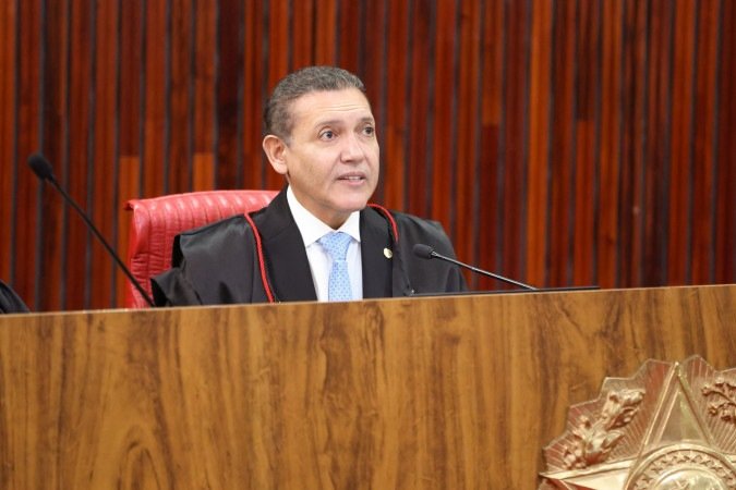 Nunes Marques determinou que Eduardo ou a plataforma X retirem as publicações indicadas pela federação no prazo de 24 horas - (crédito: Luiz Roberto/TSE) Nunes Marques determinou que Eduardo ou a plataforma X retirem as publicações indicadas pela federação no prazo de 24 horas - (crédito: Luiz Roberto/TSE)
