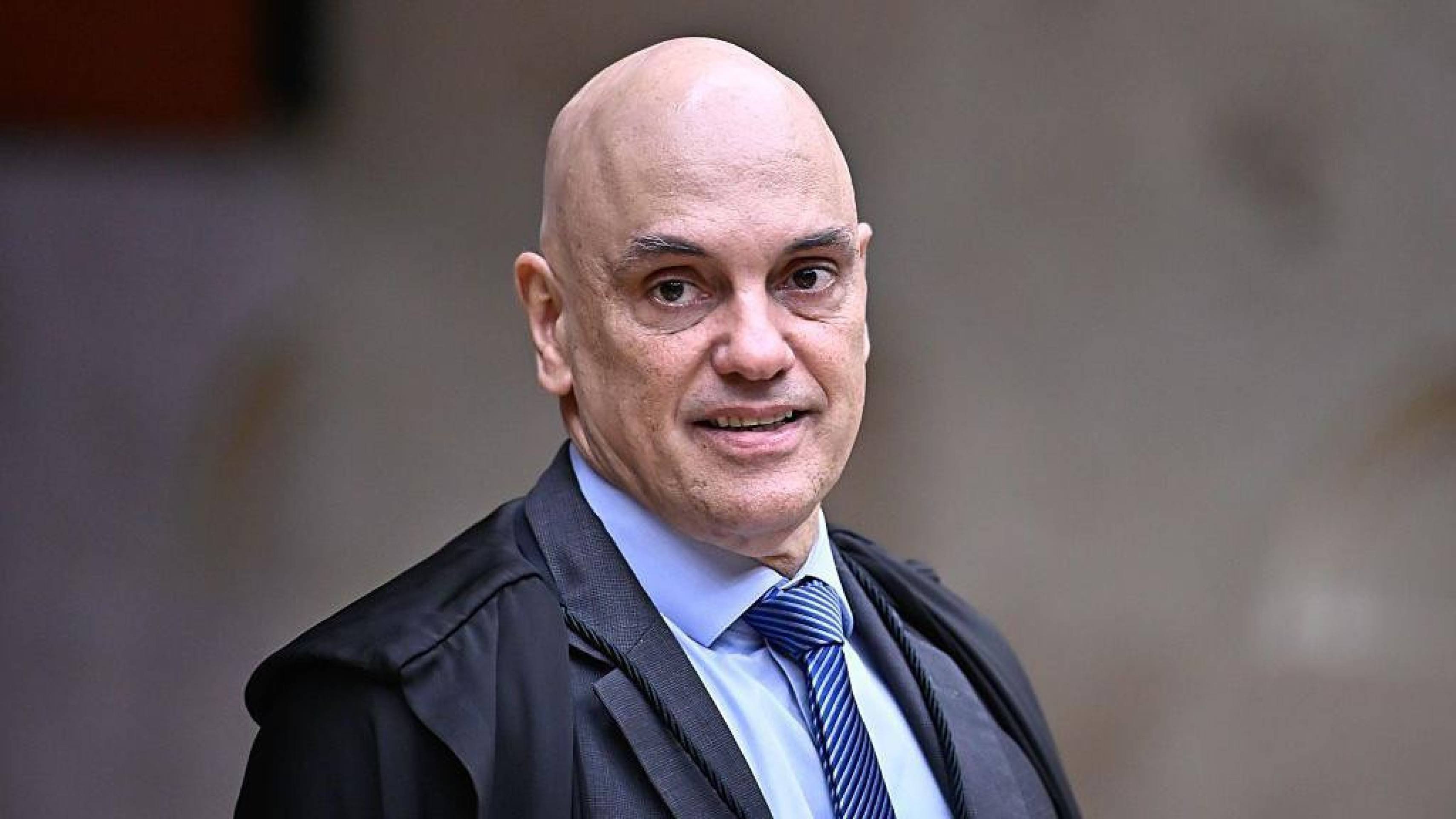 Moraes no caso Master: o que mostram as mensagens entre o ministro e Vorcaro - QTU Questões do Universo