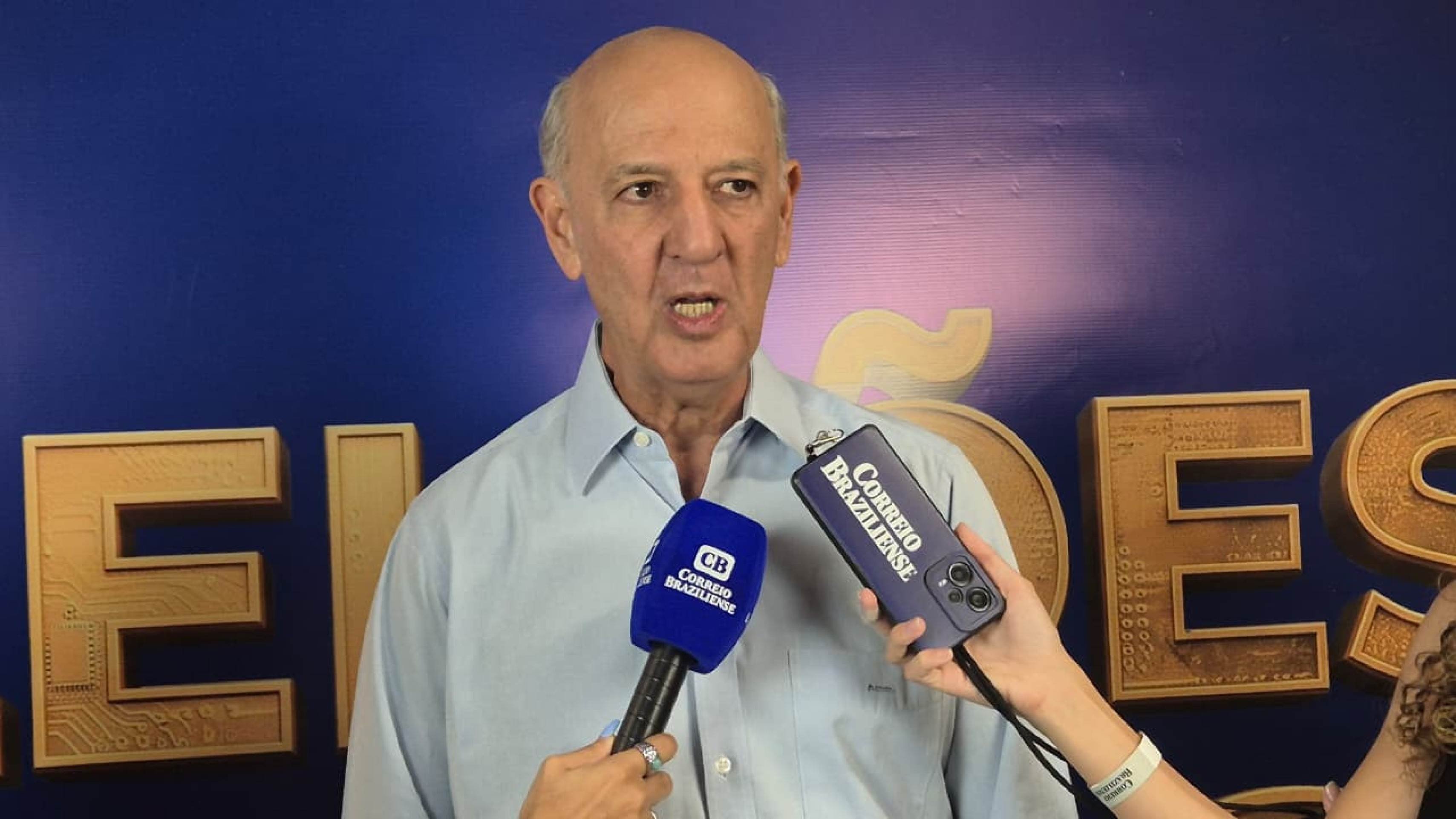 Arruda propõem fechar agências e usar Fundo do Centro-Oeste para salvar BRB
