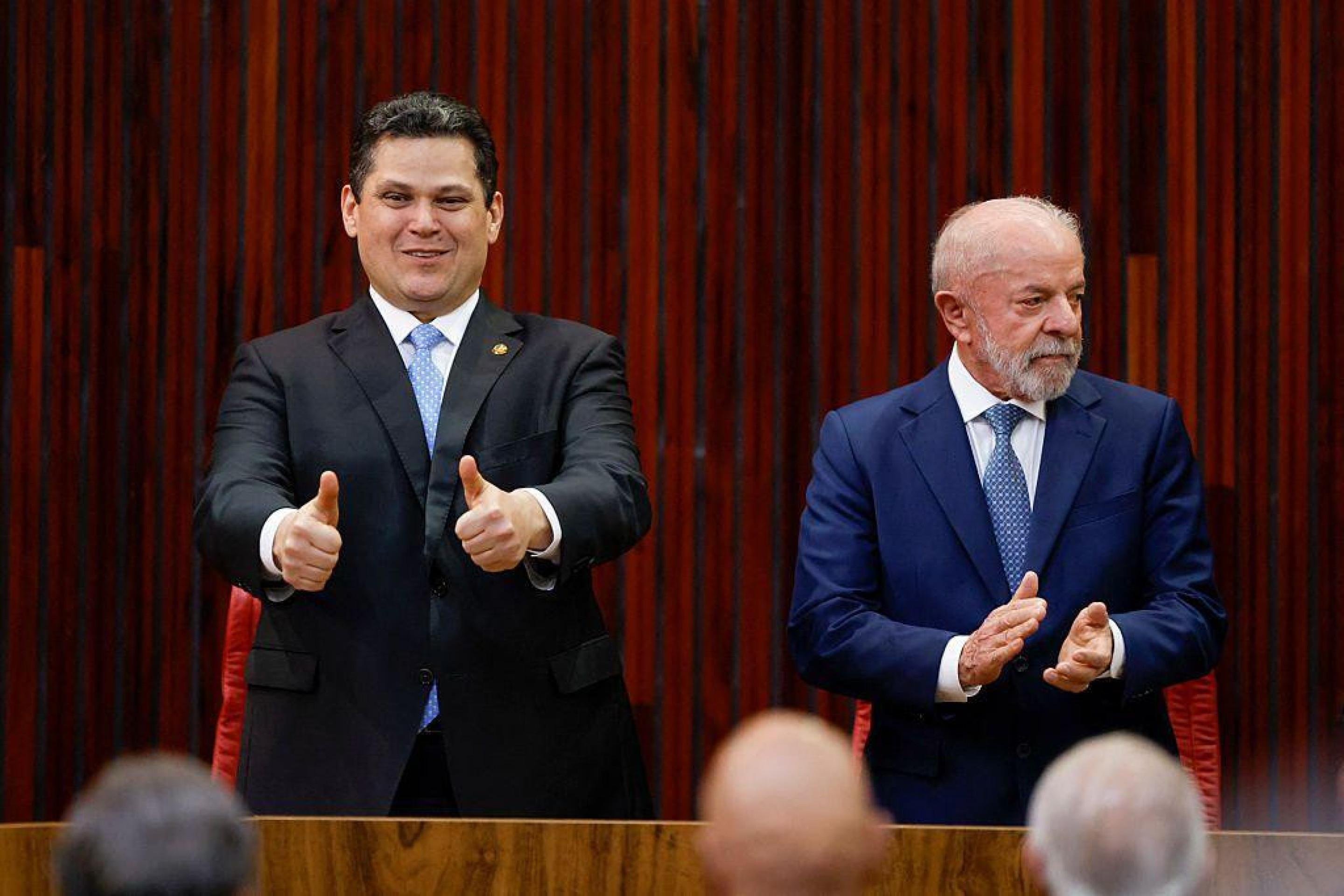 Escândalo das mensagens entre Vorcaro e Moraes dá gás às candidaturas de direita ao Senado e desinfla 