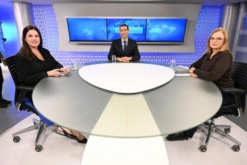  Anne Cabral,  advogada eleitoral, professora e palestrante, &eacute; a entrevistada do CB.Poder. Na bancada: Carlos Alexandre de Souza e Denise Rothenburg
       -  (crédito:  Carlos Vieira/CB/D.A Press)
