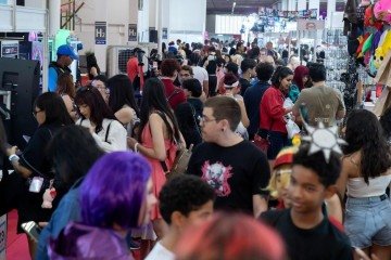 Visitantes exploram os bazares e atra&ccedil;&otilde;es do Nipo Festival, que celebra a cultura geek e o universo dos colecion&aacute;veis em Bras&iacute;lia -  (crédito: Divulga&ccedil;&atilde;o)