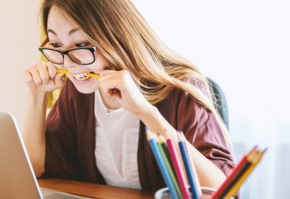 Em meio a um dia agitado, a t&eacute;cnica Stop oferece uma pausa consciente para gerenciar o estresse e a ansiedade do cotidiano -  (crédito: Reprodu&ccedil;&atilde;o/Unsplash) -Em meio a um dia agitado, a t&eacute;cnica Stop oferece uma pausa consciente para gerenciar o estresse e a ansiedade do cotidiano -  (crédito: Reprodu&ccedil;&atilde;o/Unsplash)