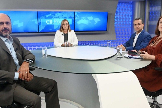 03/09/2026. Alexandre Garcia* - CEO da OPINIÃO - Inteligência Política ? e *Carlos André Machado* - diretor de negócios da OPINIÃO - são os entrevistados do CB.Poder .
Na bancada: Denise Rothenburg e Ana Maria Campos
*Tema*: Programa vai detalhar a pesquisa do Correio Opinião
- (crédito: Ed Alves/CB/D.A Press) 03/09/2026. Alexandre Garcia* - CEO da OPINIÃO - Inteligência Política ? e *Carlos André Machado* - diretor de negócios da OPINIÃO - são os entrevistados do CB.Poder .
Na bancada: Denise Rothenburg e Ana Maria Campos
*Tema*: Programa vai detalhar a pesquisa do Correio Opinião
- (crédito: Ed Alves/CB/D.A Press)