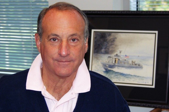 Harlan Ullman, veterano da Guerra do Vietnã, consultor senior do Atlantic Council e presidente do Killowen Group

