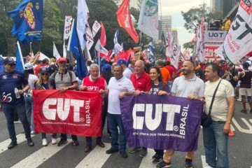 Sindicalistas da CUT convocam mobilização pelo fim da escala de trabalho 6x1 - (crédito: Elineudo Meira (Chokito)/ CUT) Sindicalistas da CUT convocam mobilização pelo fim da escala de trabalho 6x1 - (crédito: Elineudo Meira (Chokito)/ CUT)