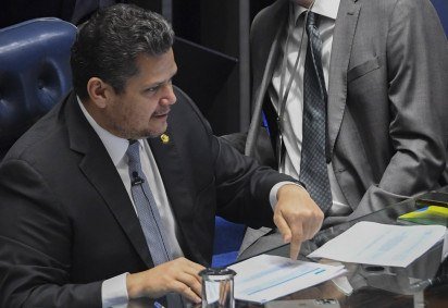 Segundo Alcolumbre, decisão de não apressar os trabalhos foi tomada depois de ouvir senadores que temiam que a discussão fosse utilizada eleitoralmente -  (crédito: Jonas Pereira/Agência Senado) -Segundo Alcolumbre, decisão de não apressar os trabalhos foi tomada depois de ouvir senadores que temiam que a discussão fosse utilizada eleitoralmente -  (crédito: Jonas Pereira/Agência Senado)