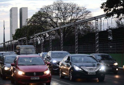 Montagem da estrutura para o Desfile da Indeped&ecirc;ncia no 7 de Setembro na Esplanada dos Minist&eacute;rios -  (crédito: Minervino J&uacute;nior/CB/D.A.Press) -Montagem da estrutura para o Desfile da Indeped&ecirc;ncia no 7 de Setembro na Esplanada dos Minist&eacute;rios -  (crédito: Minervino J&uacute;nior/CB/D.A.Press)