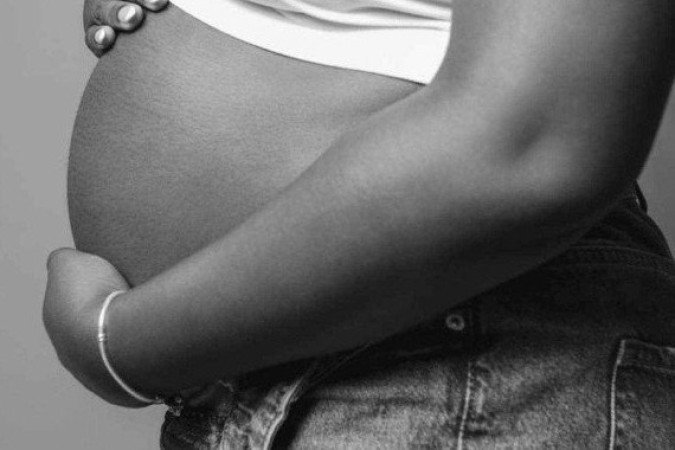 O que é psicose pós-parto e como identificar os sinais da condição