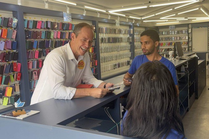 Em Taguatinga Norte, Cappelli reforçou compromisso de zerar filas da saúde no DF - (crédito: Divulgação/Ricardo Cappelli) Em Taguatinga Norte, Cappelli reforçou compromisso de zerar filas da saúde no DF - (crédito: Divulgação/Ricardo Cappelli)