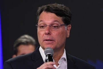 Kiko Caputo (Novo) conversou com moradores e apresentou propostas de governo para o Eixo Oeste -  (crédito:  Marcelo Ferreira CB/DA Press)