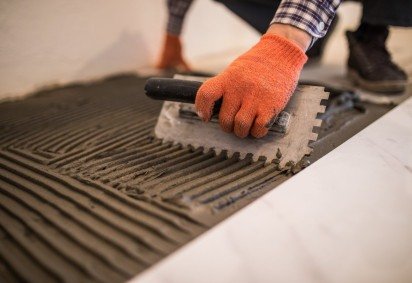 O primeiro passo é ter uma lista detalhada de tudo o que será necessário, desde itens básicos como cimento e areia até acabamentos como pisos e tintas -  (crédito: Magnific) -O primeiro passo é ter uma lista detalhada de tudo o que será necessário, desde itens básicos como cimento e areia até acabamentos como pisos e tintas -  (crédito: Magnific)