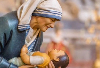 Orações dedicadas à Santa Teresa de Calcutá são uma ótima maneira de se conectar com a devoção e a compaixão (Imagem: Vivida Photo PC | Shutterstock) -  (crédito: EdiCase) -Orações dedicadas à Santa Teresa de Calcutá são uma ótima maneira de se conectar com a devoção e a compaixão (Imagem: Vivida Photo PC | Shutterstock) -  (crédito: EdiCase)