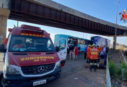 Sinistro de trânsito mobiliza bombeiros em Santa Maria -  (crédito: Créditos: Divulgação/CBMDF)