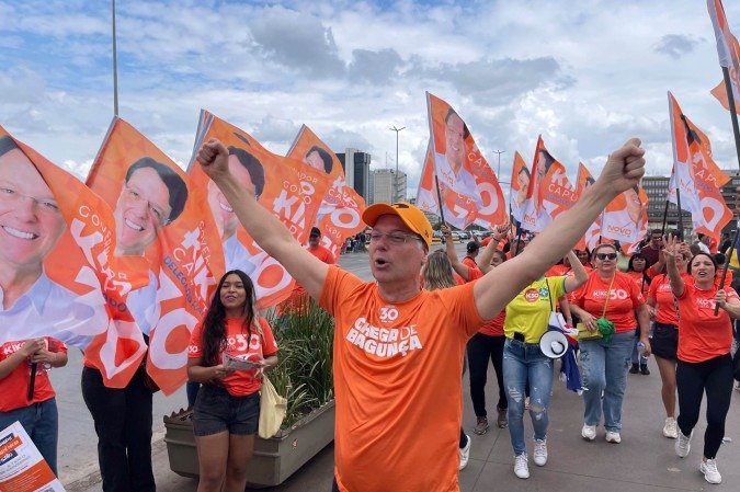 Caputo promete reforçar fiscalização e cobra frequência de coletivos no DF - (crédito: Davi Cruz/CB/D.A Press) Caputo promete reforçar fiscalização e cobra frequência de coletivos no DF - (crédito: Davi Cruz/CB/D.A Press)
