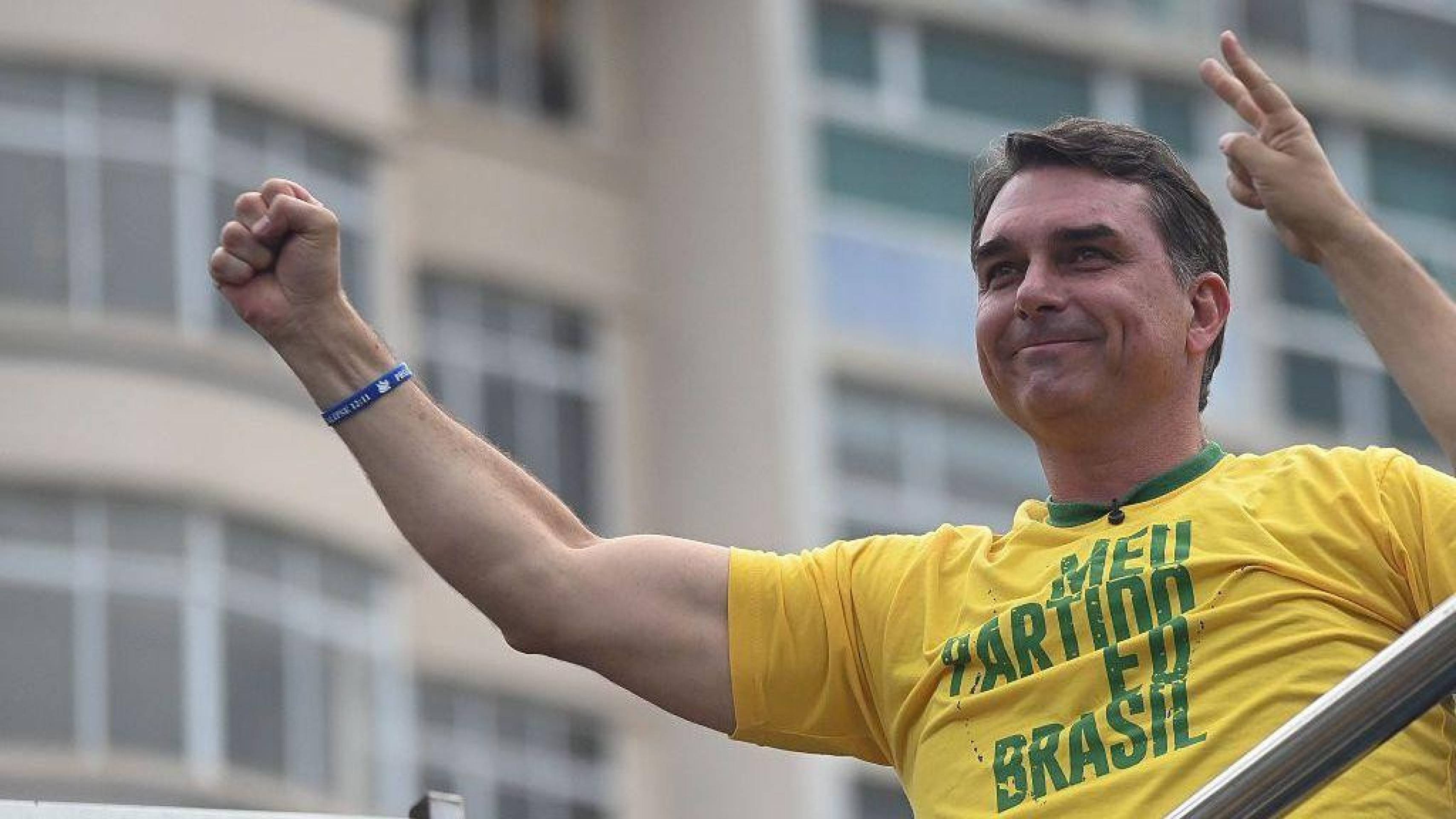 Crise do STF embala 7 de setembro e vira trunfo para Flávio Bolsonaro tentar recuperar força eleitoral - Foto