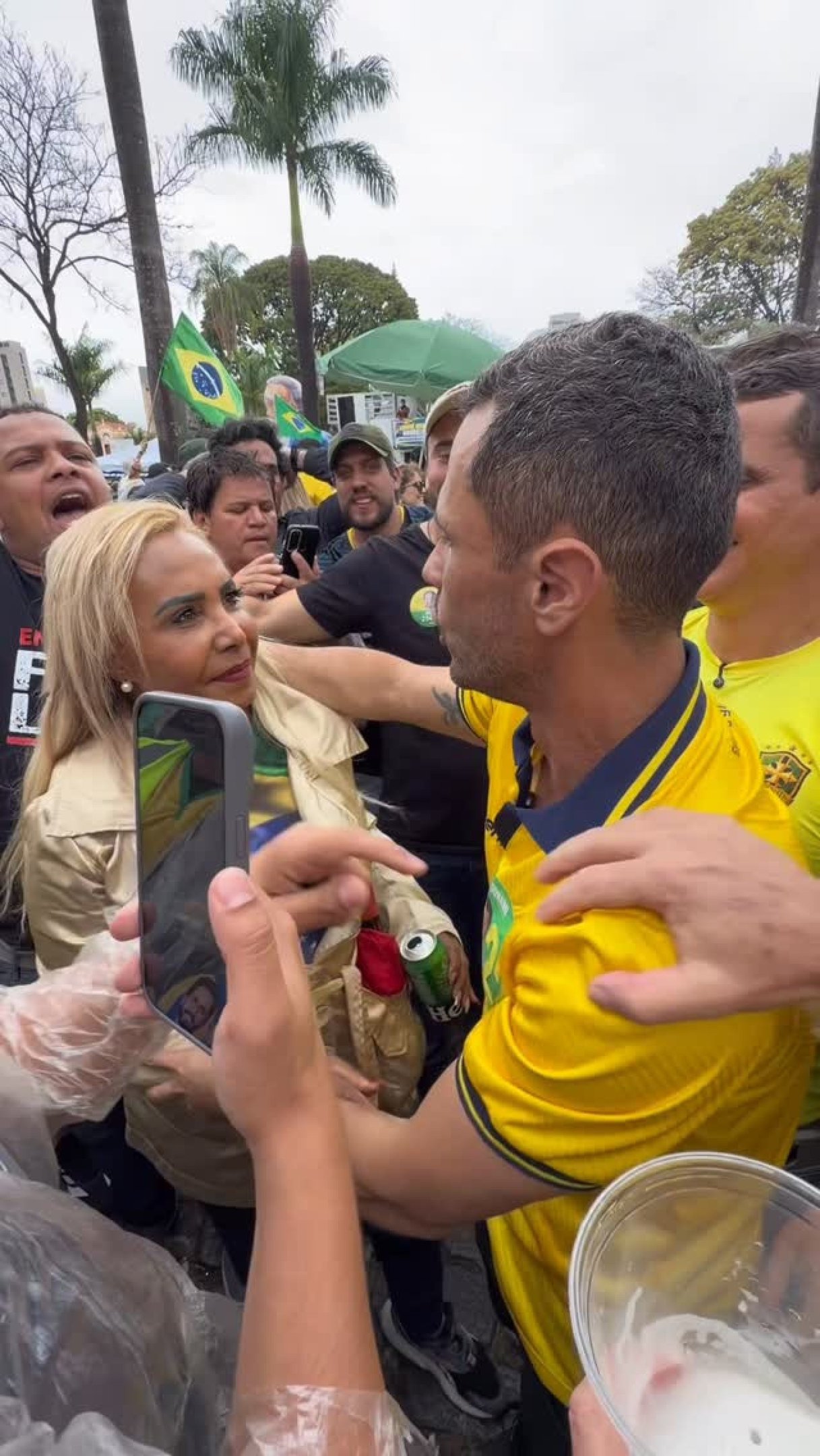 Cleitinho esteve presente em manifesta&ccedil;&atilde;o realizada na capital mineira