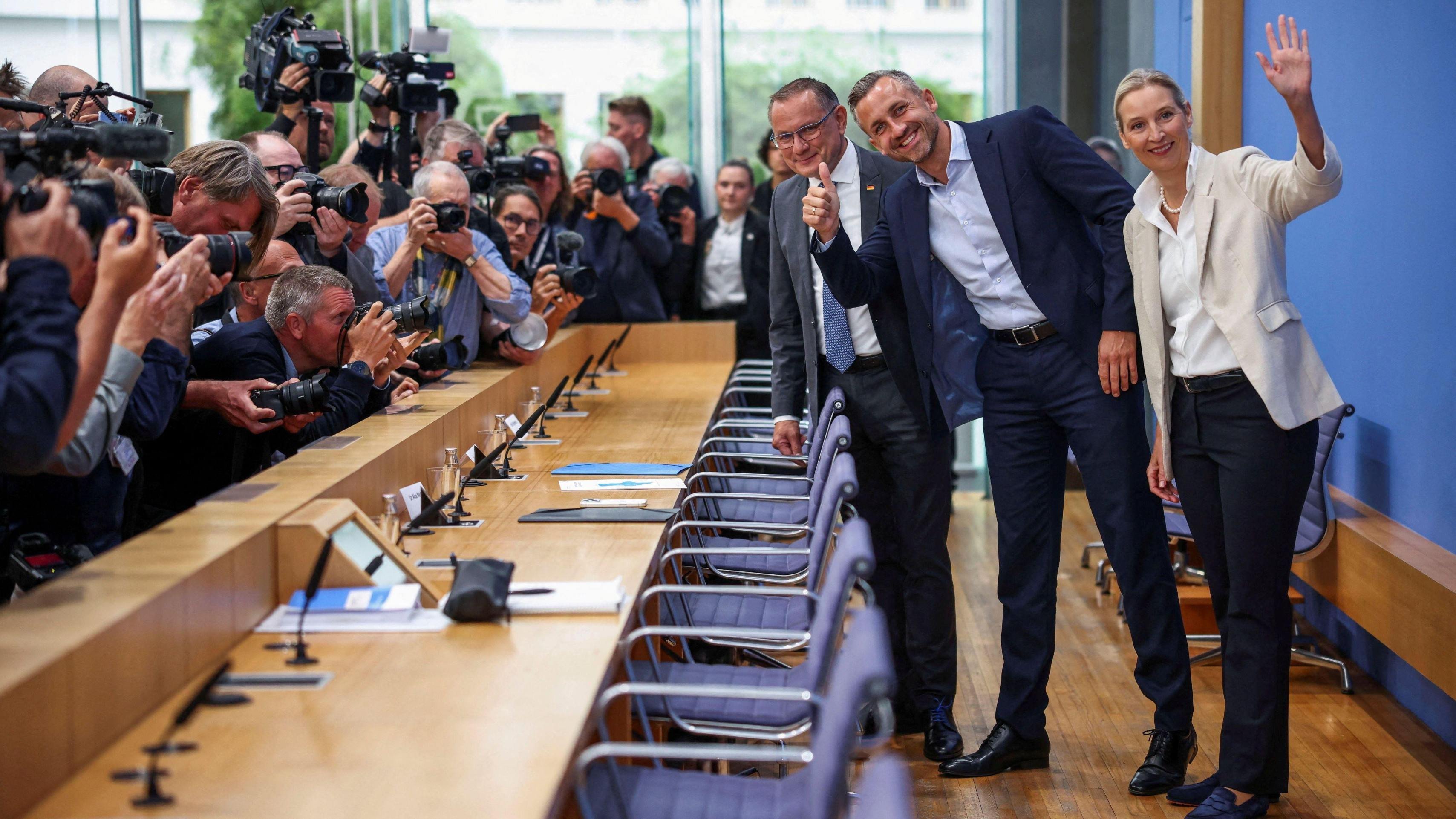 Após vitória histórica em eleições regionais, extrema direita alemã busca apoio para formar governo na Saxônia - Foto