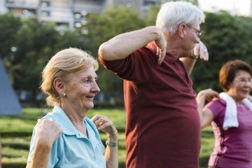 Estudo aponta que envelhecimento &eacute; um processo individual, influenciado por gen&eacute;tica e ambiente, como a pr&aacute;tica de exerc&iacute;cios -  (crédito: Freepik)