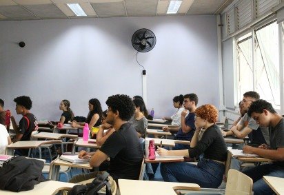 Disciplinas básicas como Lei Orgânica do DF e Lei 840 podem ser reaproveitadas em diversos certames distritais -  (crédito: Rovena Rosa/Agência Brasil)